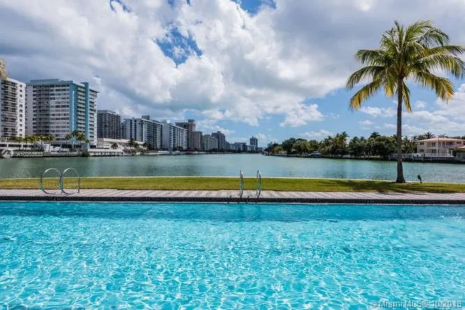 Gorlin at Aqua #103 image #30