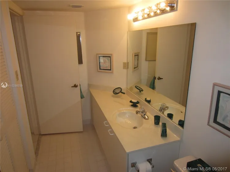 Le Frontenac #501 image #10