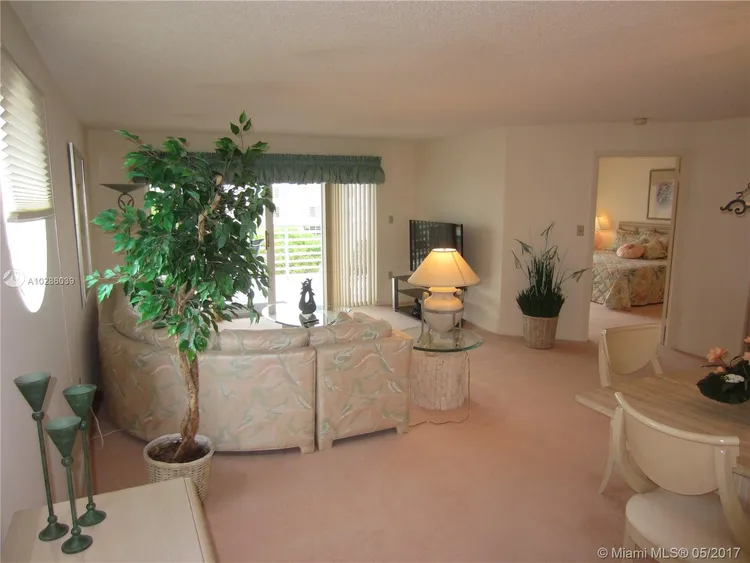 Le Frontenac #501 image #18