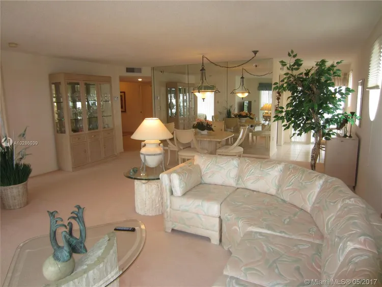 Le Frontenac #501 image #21