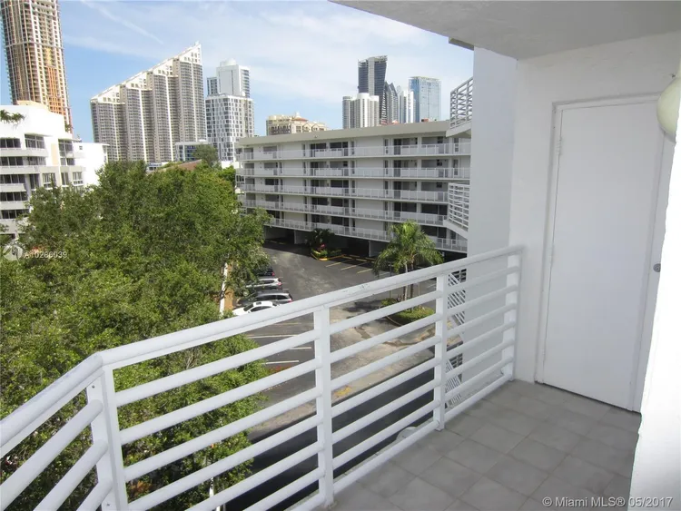 Le Frontenac #501 image #35