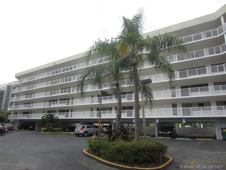 Le Frontenac #501 image #52