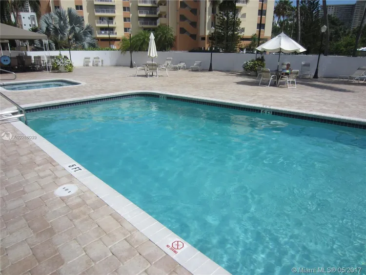 Le Frontenac #501 image #58