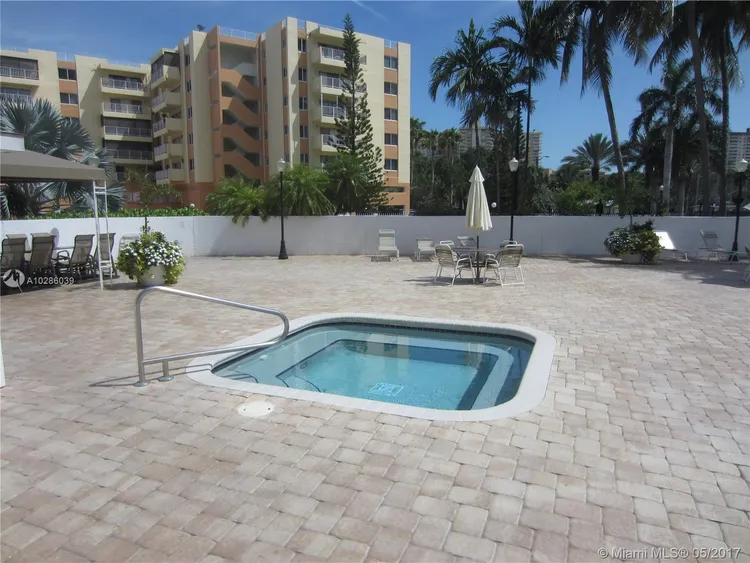 Le Frontenac #501 image #59