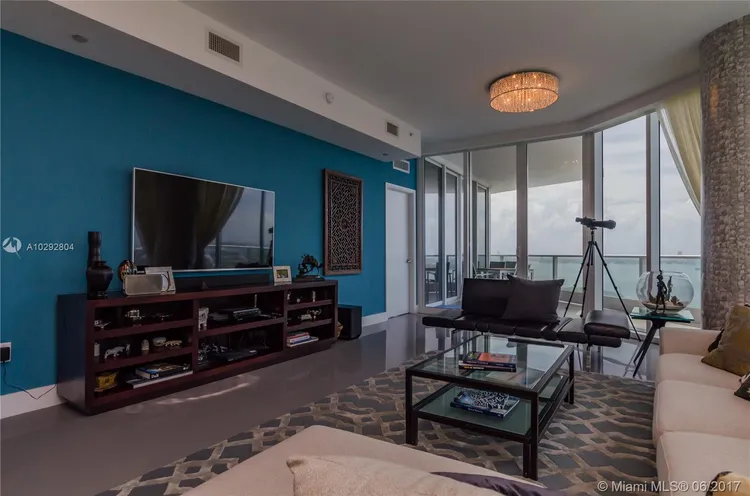 Paramount Bay #2902 image #10