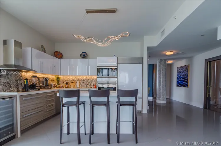 Paramount Bay #2902 image #11