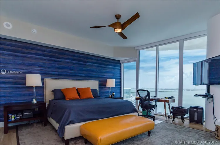 Paramount Bay #2902 image #19