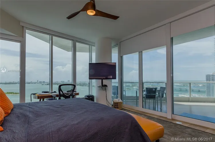 Paramount Bay #2902 image #20