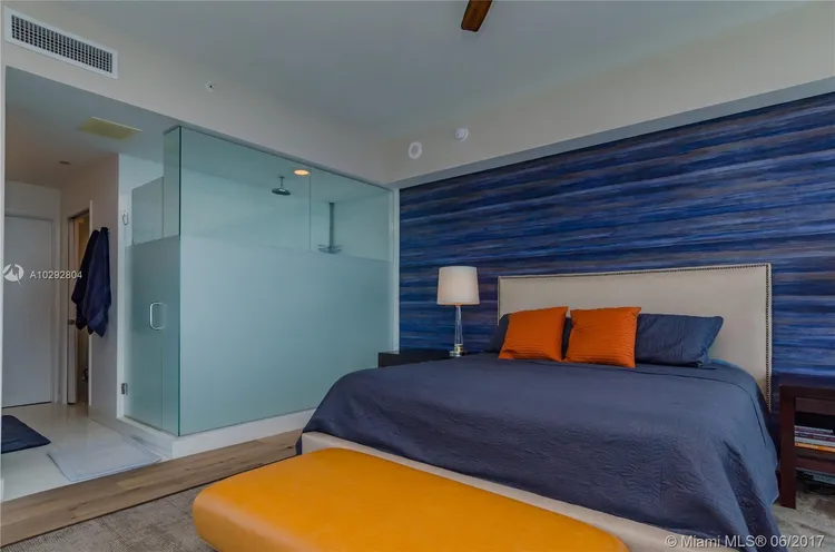 Paramount Bay #2902 image #21