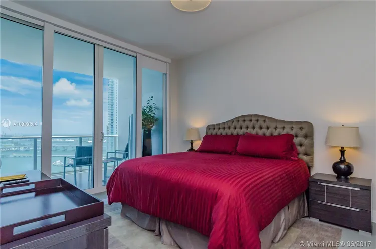 Paramount Bay #2902 image #25