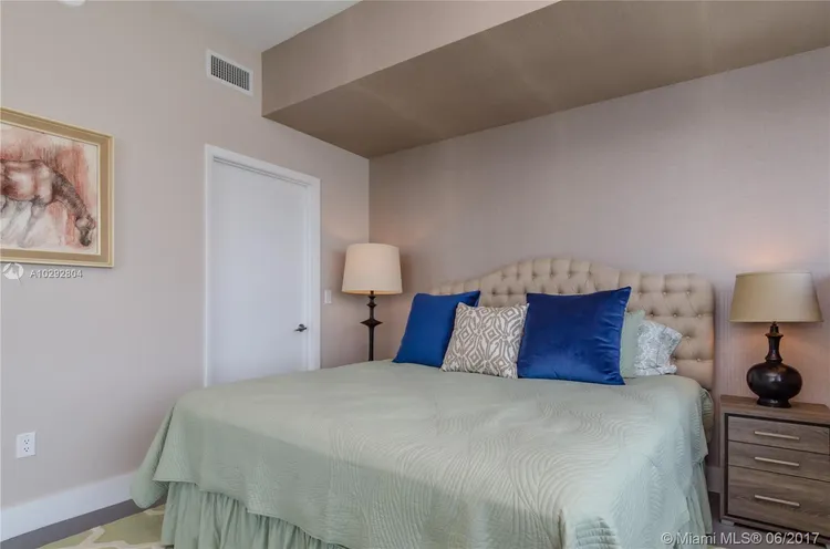 Paramount Bay #2902 image #30