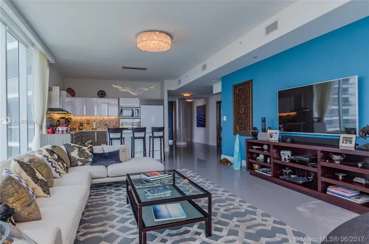 Paramount Bay #2902 image #6