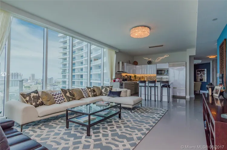 Paramount Bay #2902 image #7