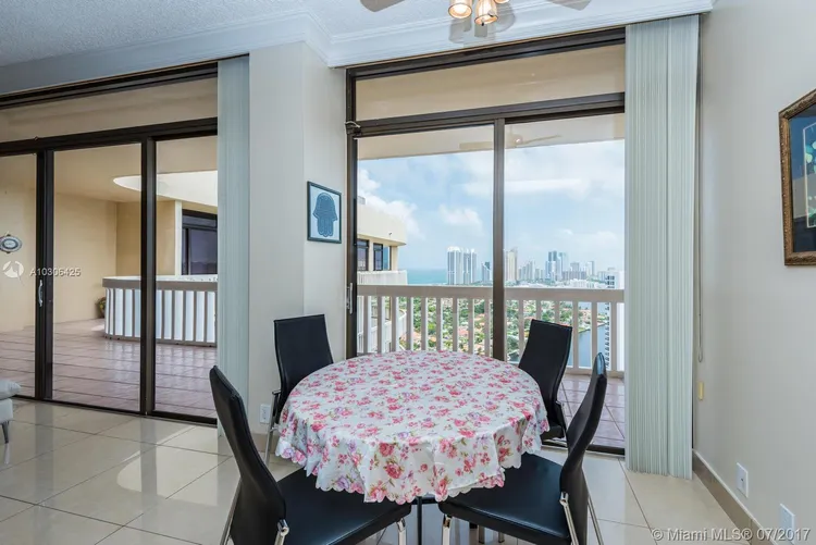 Turnberry Towers #TSF image #12