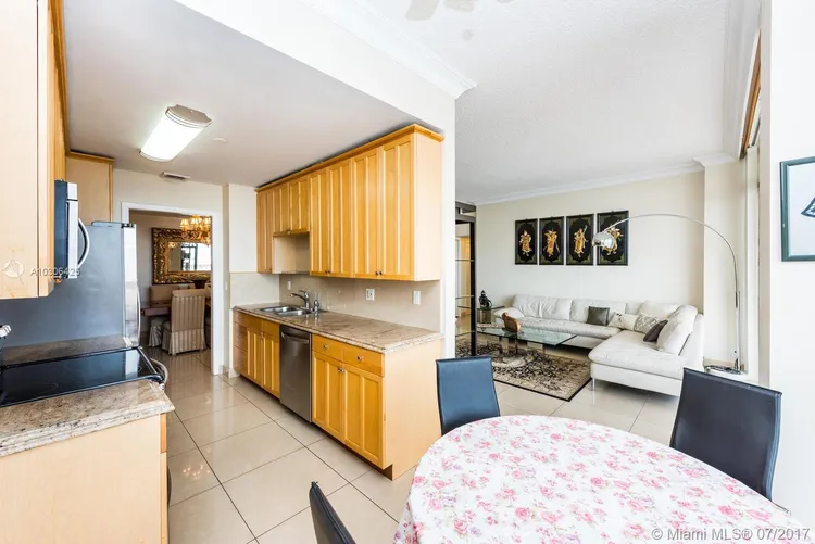 Turnberry Towers #TSF image #13