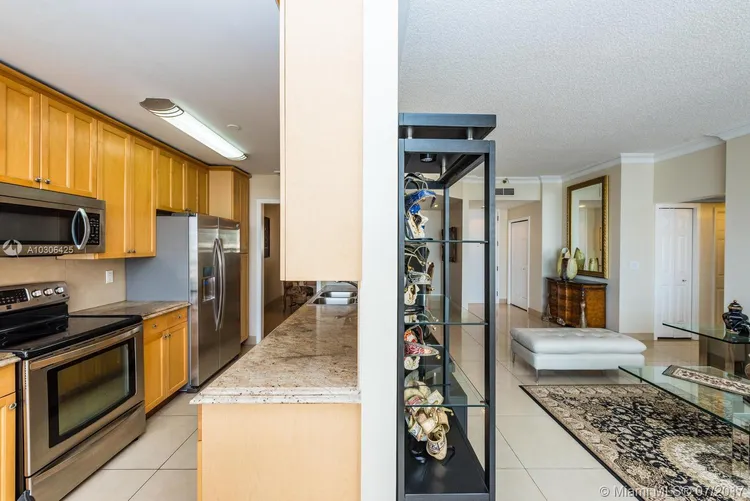 Turnberry Towers #TSF image #15