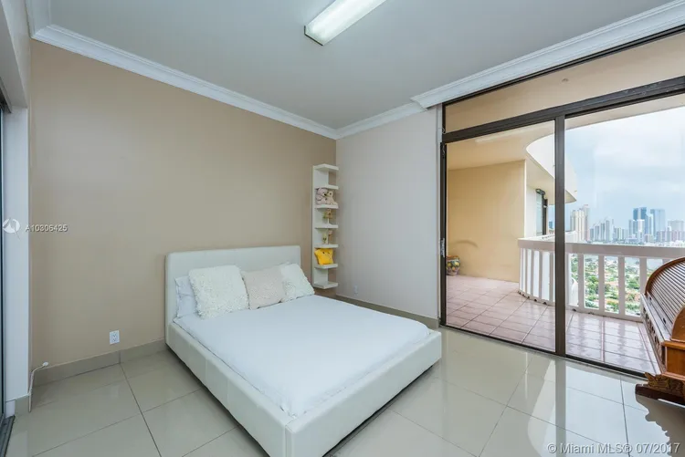 Turnberry Towers #TSF image #22