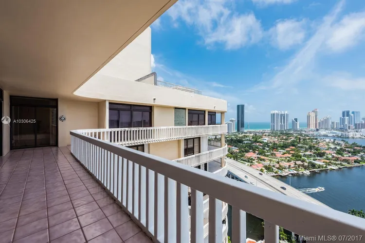 Turnberry Towers #TSF image #35