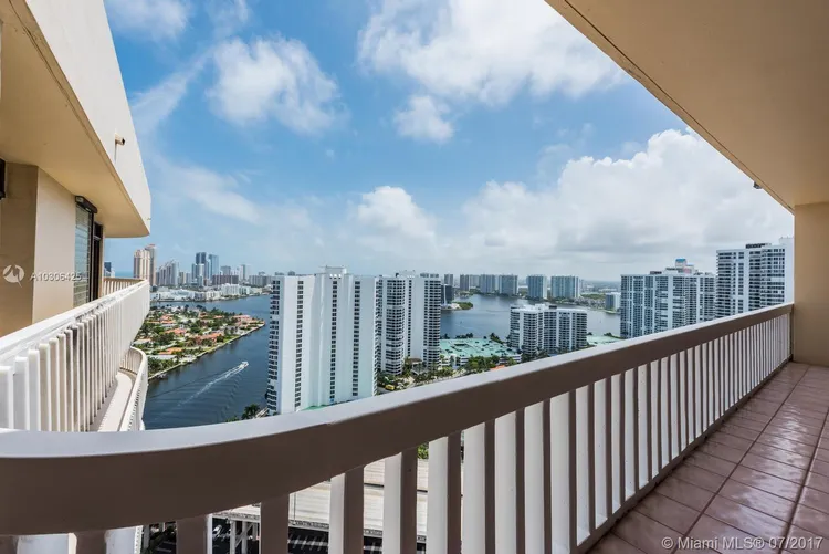 Turnberry Towers #TSF image #37