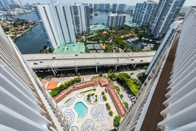 Turnberry Towers #TSF image #41