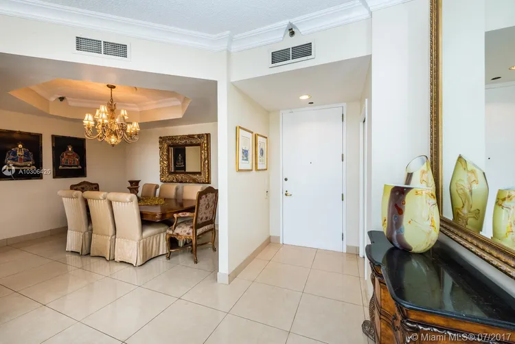 Turnberry Towers #TSF image #6