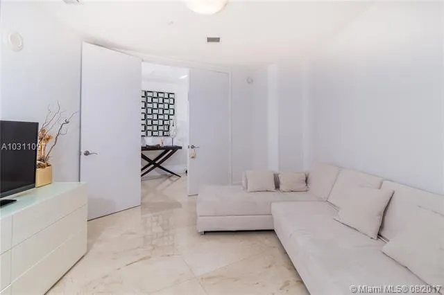 Trump Tower 1 #2807 image #17