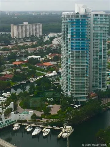 La Perla #3301 image #10