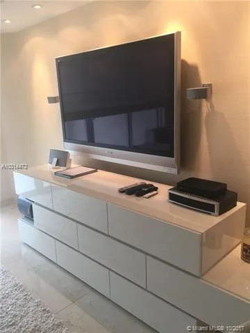 La Perla #3301 image #17