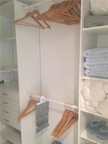 La Perla #3301 image #39