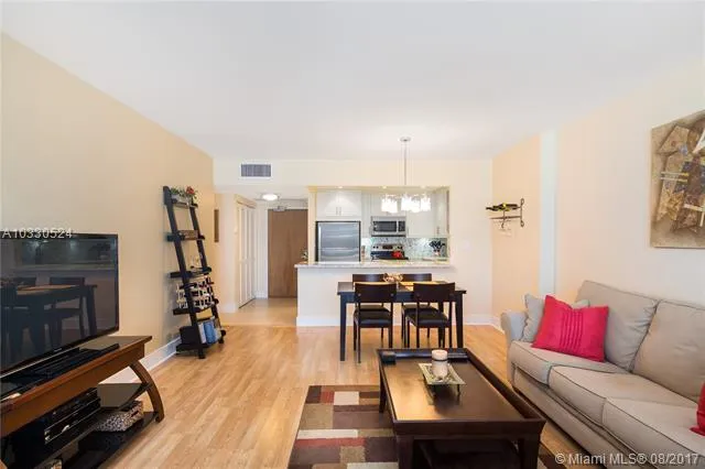 Roney Palace #934 image #6