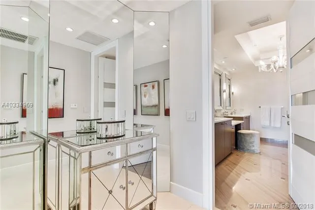 One Bal Harbour #807 image #15