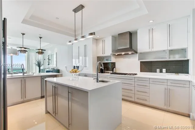 One Bal Harbour #807 image #7