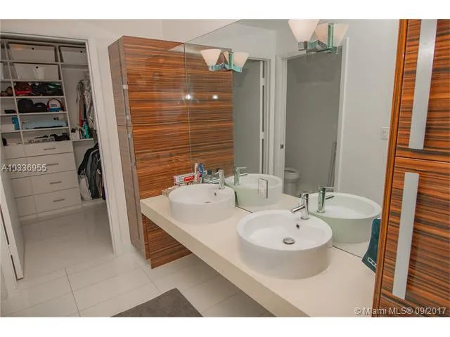 Paramount Bay #3701 image #10