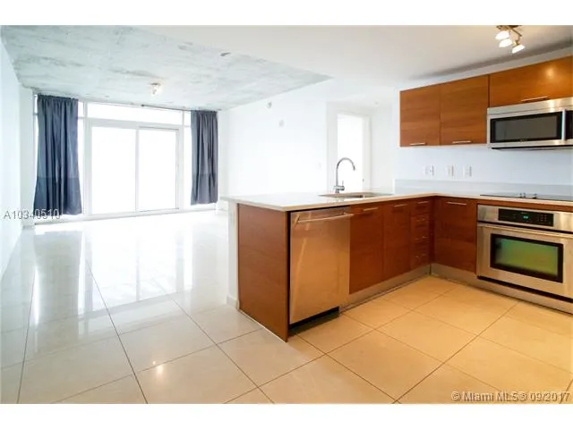 Midblock Condominium #920 image #16