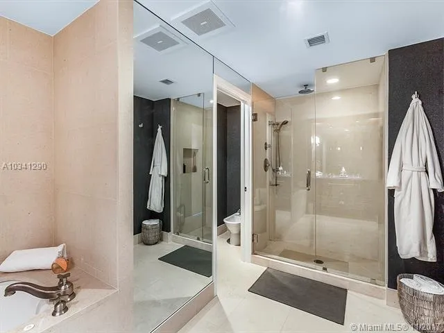 Carillon Condo North Tower #1707 image #16