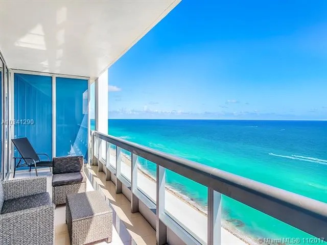 Carillon Condo North Tower #1707 image #18