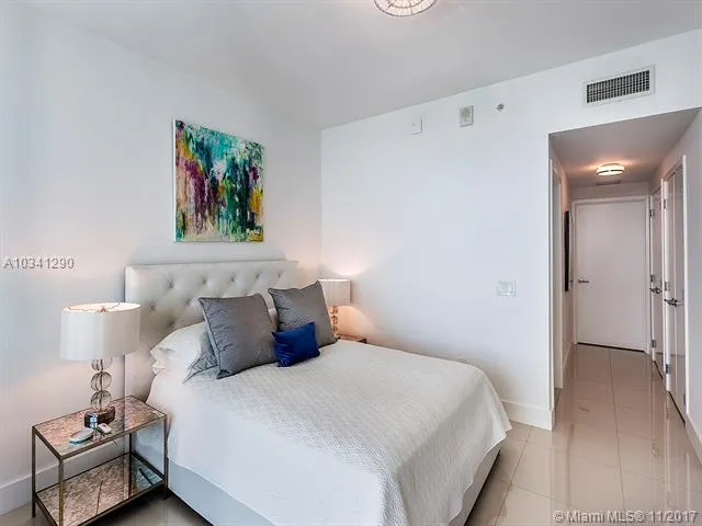 Carillon Condo North Tower #1707 image #9