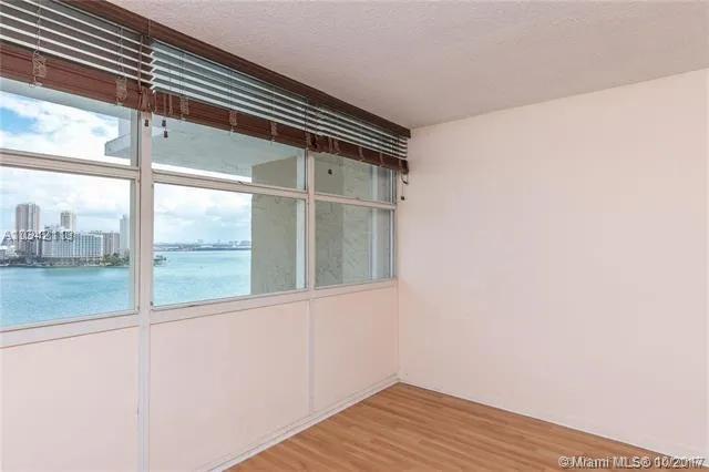 Bayshore Place #1604B image #9