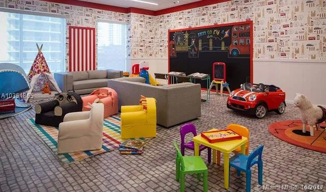 The Bond #3606 image #11