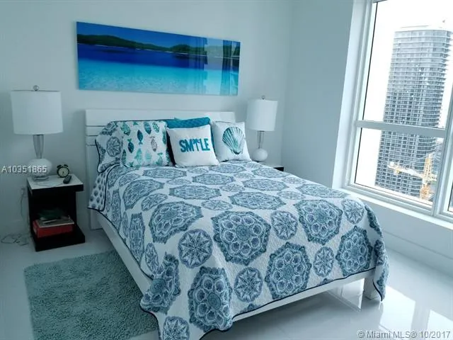 The Bond #3606 image #29