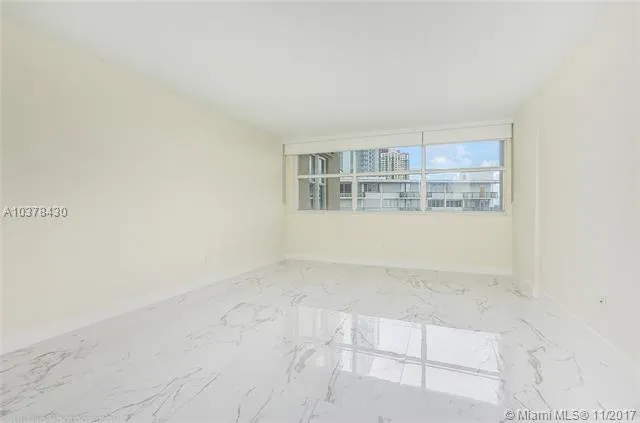 Bayshore Place #1404B image #12