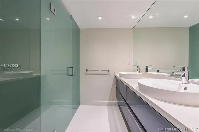 Bayshore Place #1404B image #20