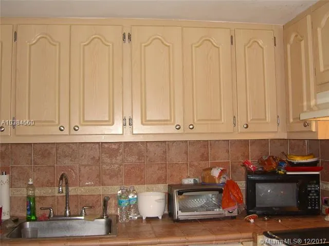 Four Ambassadors #825 image #19