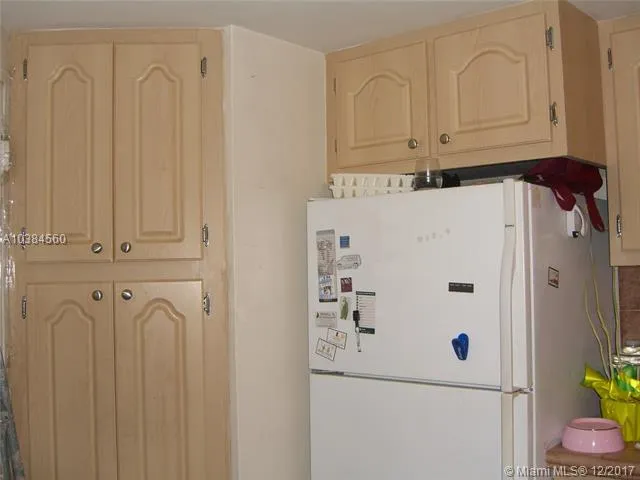 Four Ambassadors #825 image #20