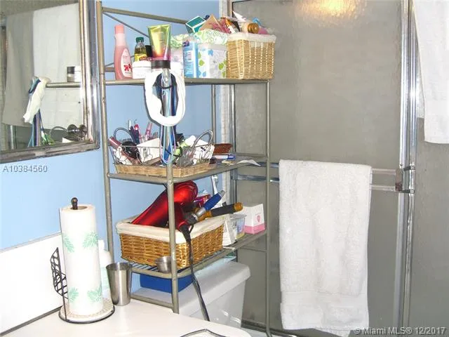 Four Ambassadors #825 image #22