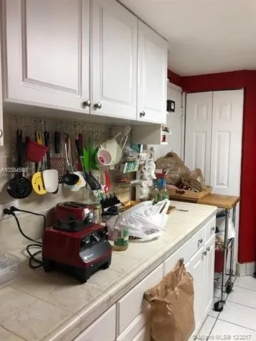 Four Ambassadors #825 image #28