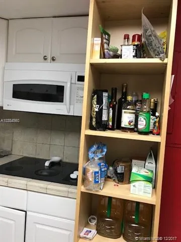 Four Ambassadors #825 image #29