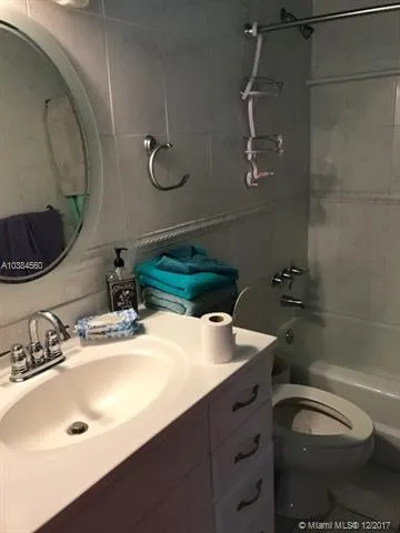 Four Ambassadors #825 image #33