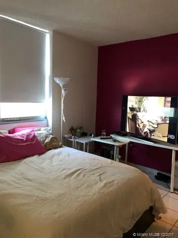 Four Ambassadors #825 image #34