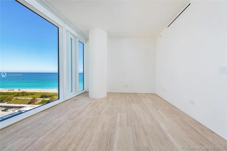 The Surf Club Four Seasons Hotel And Residences #N-821 image #14